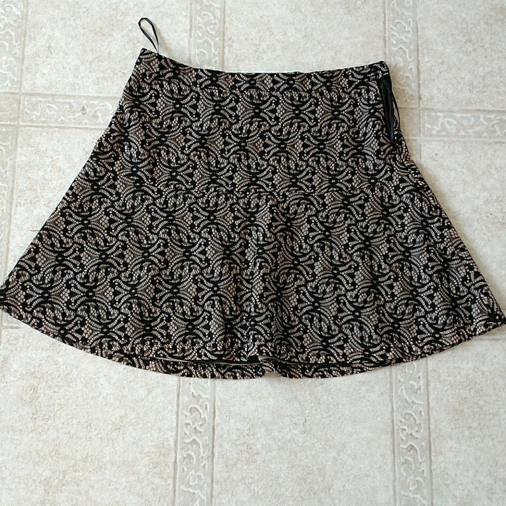 Romy bundle skirt black/white and red/white smalls